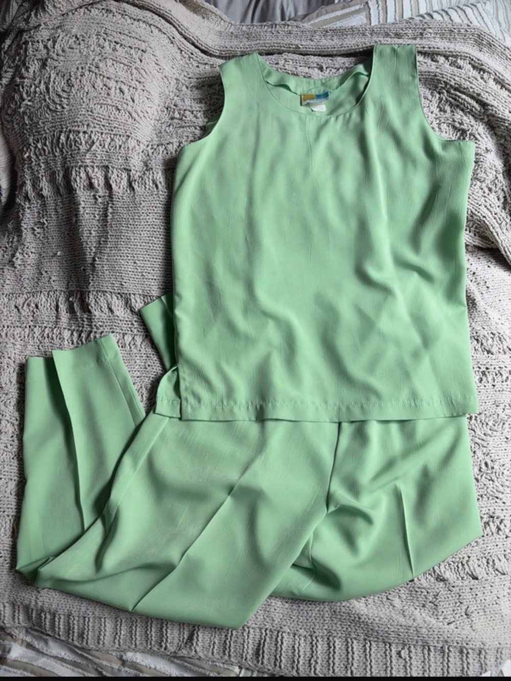Women's Sleeveless Top & Pants Set -S